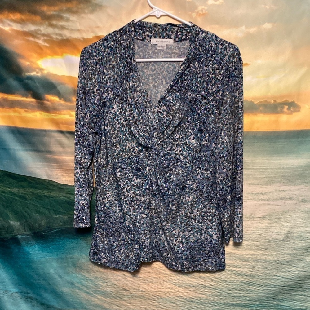 Liz Claiborne Blue and Green Blouse Size Large with Design Career Event Wear